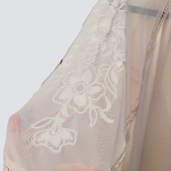 TORRID Chiffon Blouse size 2 - Picture 4 of 5